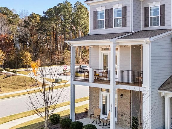 2nd image of 2901 Great Lawn Rd