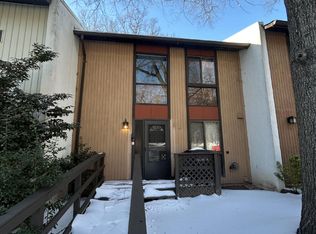 2348 Antiqua Ct, Reston, VA 20191