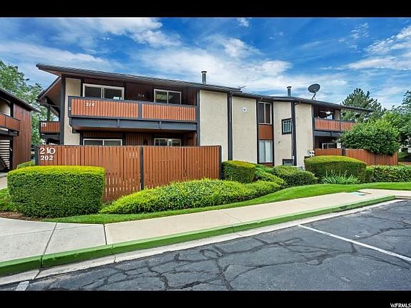 2nd image of 214 N Garden Park Dr W #214