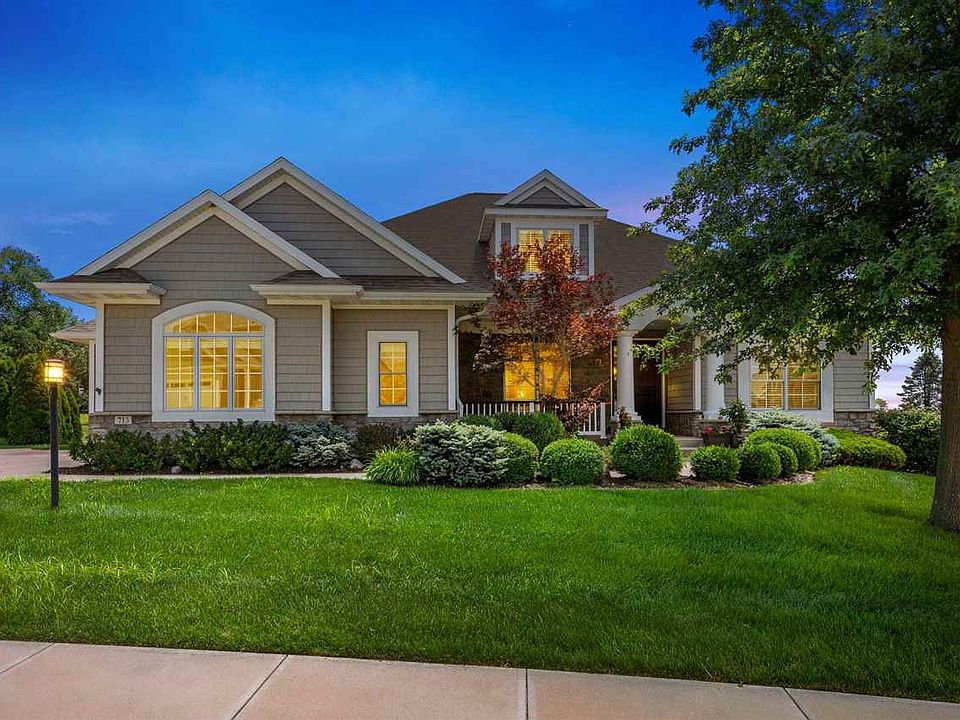 1st image of 713 Sherwood Dr