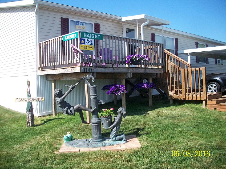 1st image of 1147 Buckingham St