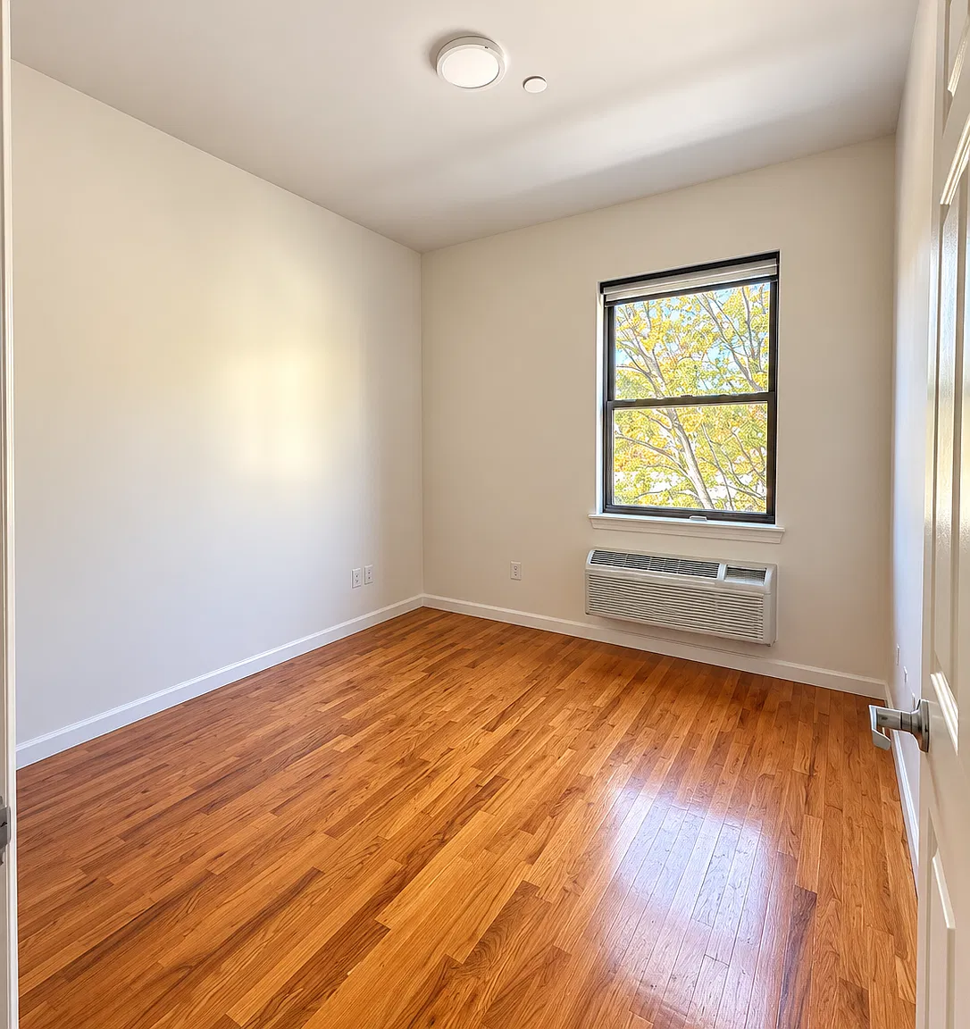1 bed, 500 sqft, $2,500 — Photo 3