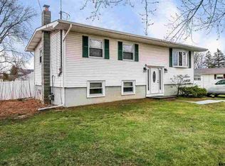 225 Middletown Rd, Waterford, NY 12188