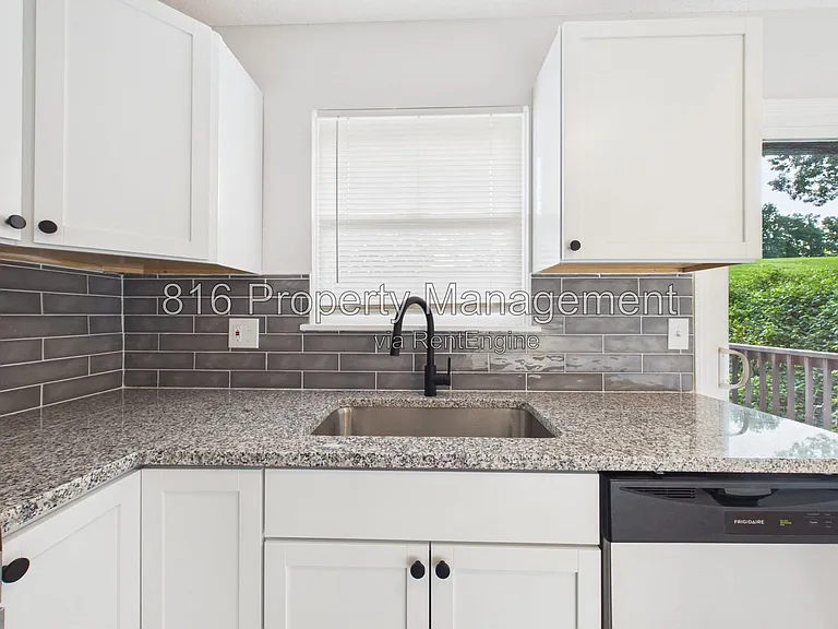 7030 Ewing Ave #7028 — Photo 8
