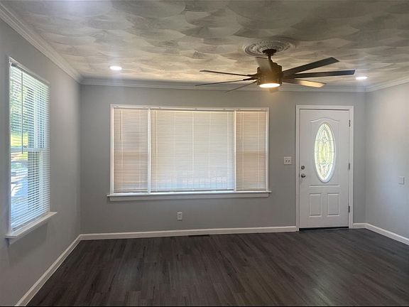 5th image of 2171 Selim Ave