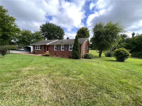 5521 & 5523 Murphy Rd, Summerfield, NC 27358