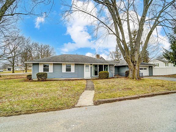 3rd image of 301 Shinneman Dr