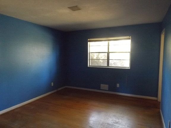 5th image of 3329 Richland Ave W