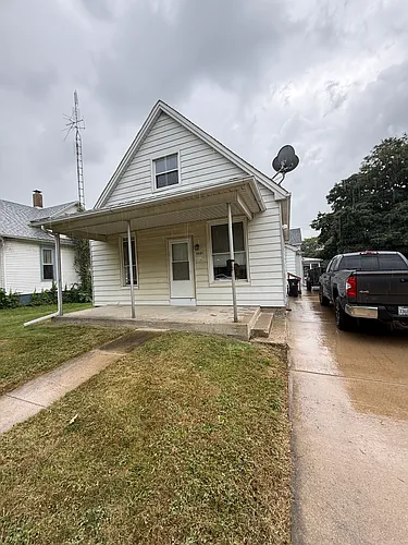 1001 E Olive St Photo 1