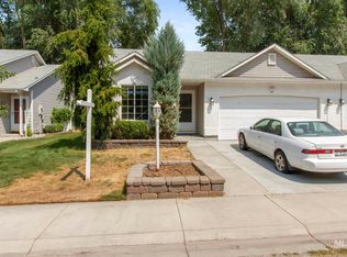 1412 S Lois Ln, Nampa, ID 83686