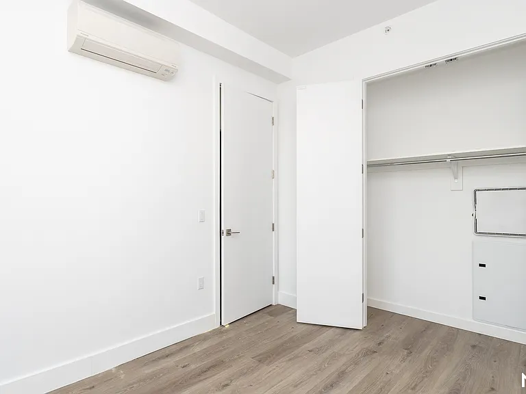 322 Grand Concourse #1012 — Photo 12