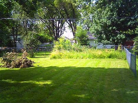 5th image of 909 12th Ave N
