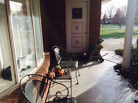 3rd image of 312 N Bayberry Ln