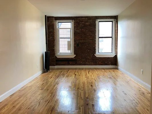 Rented by Lang Realty LLC | media 20