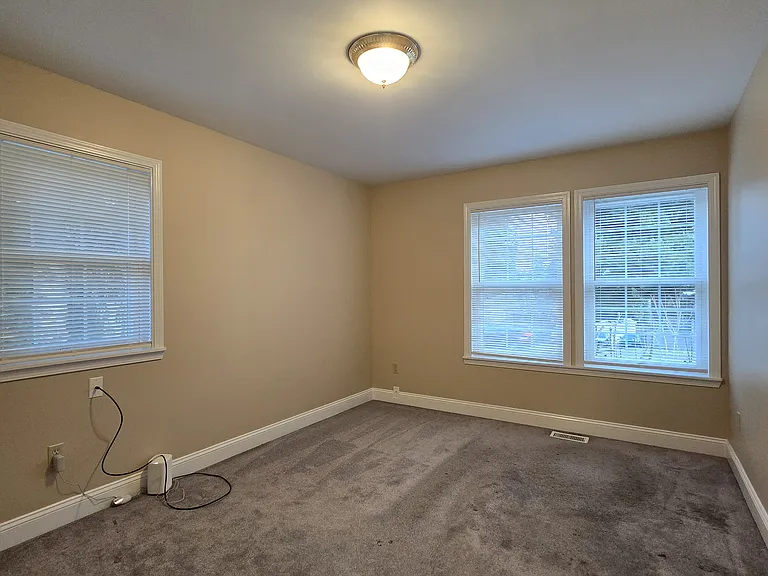 833 S 112th St #5 — Photo 25