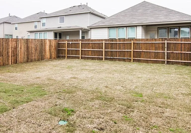 15912 Windroot St — Photo 32