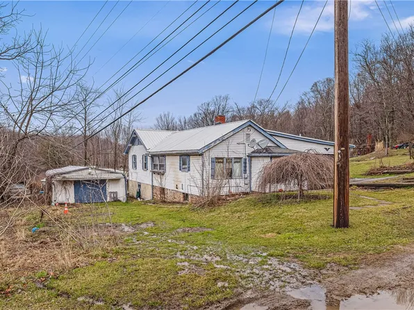 497 Three Mile Hl, Mount Pleasant, PA 15666