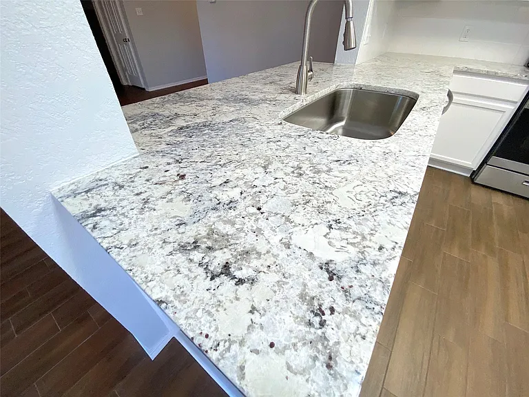 3015 Hill St — Photo 12
