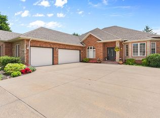 3134 W Knob Hill Street, Springfield, MO 65810