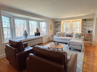 198 Wolcott Rd, Brookline, MA 02467