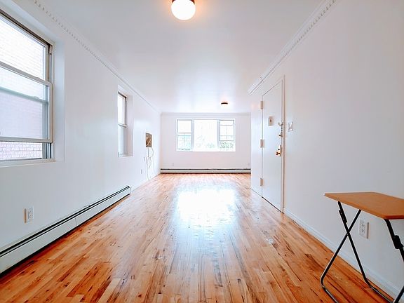 2nd image of 197 Chauncey St APT 2