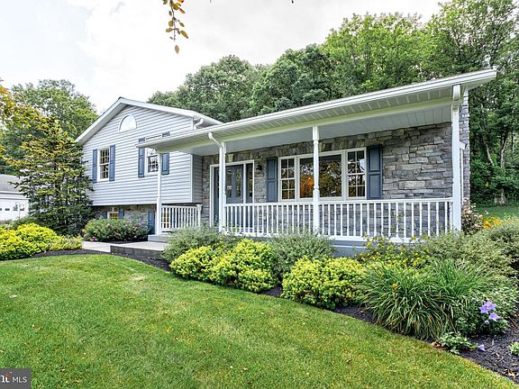 4th image of 443 Stevenson Rd