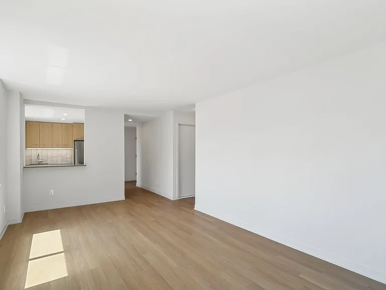 Columbus Pl #S12B — Photo 9