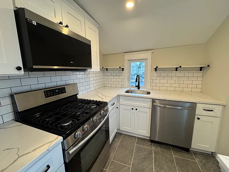 321 Wesley Ave #3 — Photo 10
