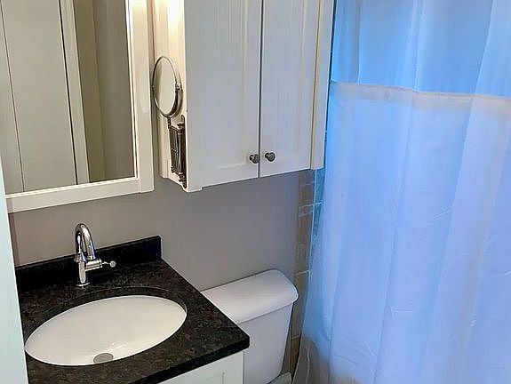 3rd image of 3919 N Vincent Ave