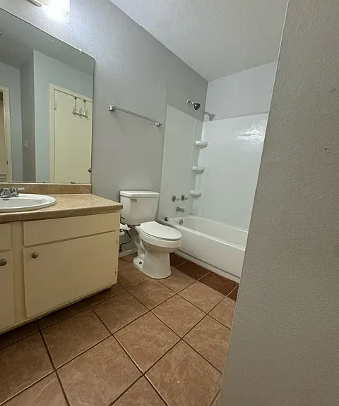 239 Craddock Ave #B — Photo 56