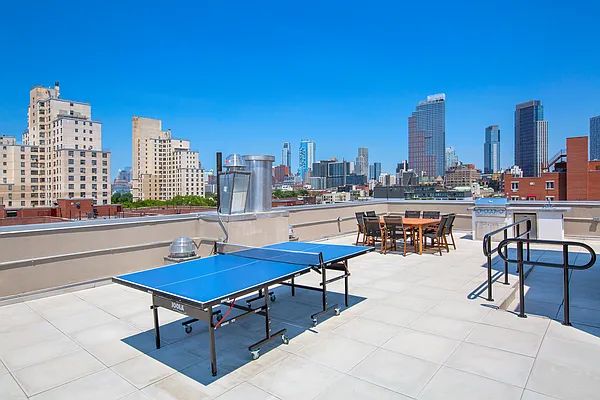 Rented by Monarch Realty Group | media 22