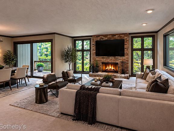 2nd image of 1419 Ravineview Ct