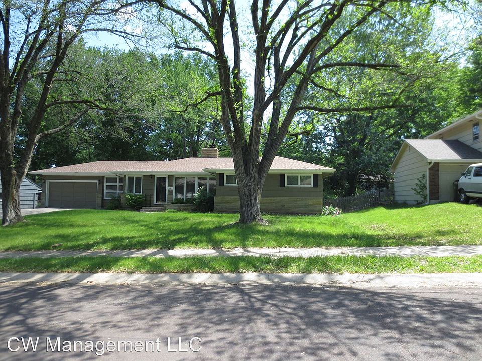 1st image of 7319 Maywood Ave