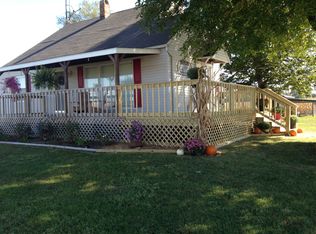 11620 N Hall Ln, Woodlawn, IL 62898