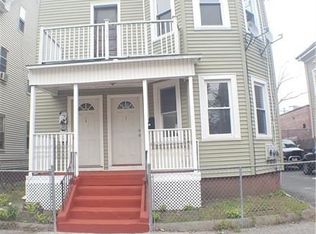 27 Violet St, Providence, RI 02908