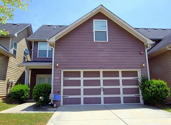 2nd image of 122 Wellbrook Ct NE