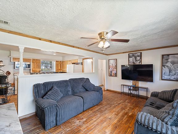 5th image of 1180 Clay St