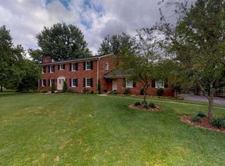 1672 Donelwal Dr, Lexington, KY 40511