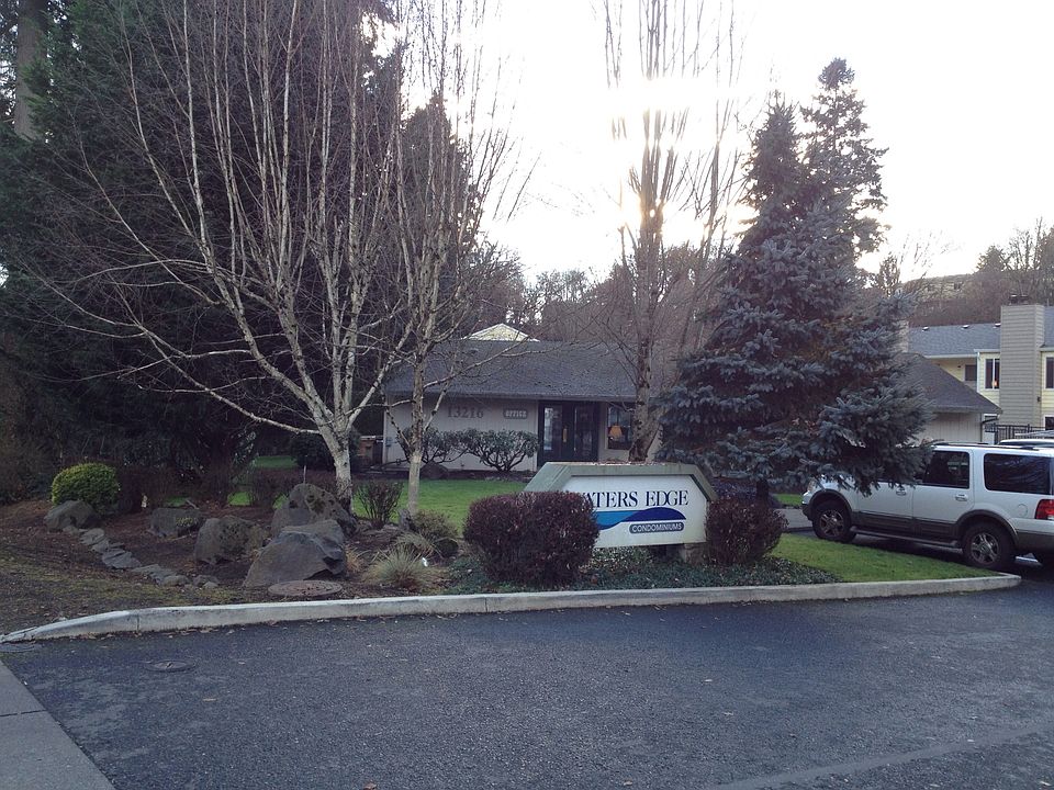 Entrance/Club House