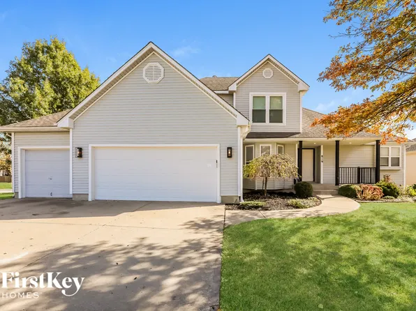 819 Trailway Dr, Raymore, MO 64083