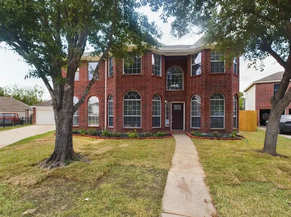 10102 Elder Mill Ln, Sugar Land, TX 77498