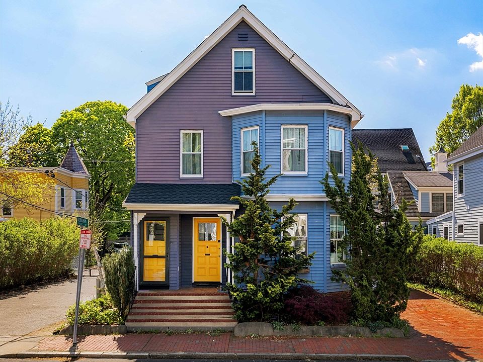 1st image of 24 Rockingham St #24