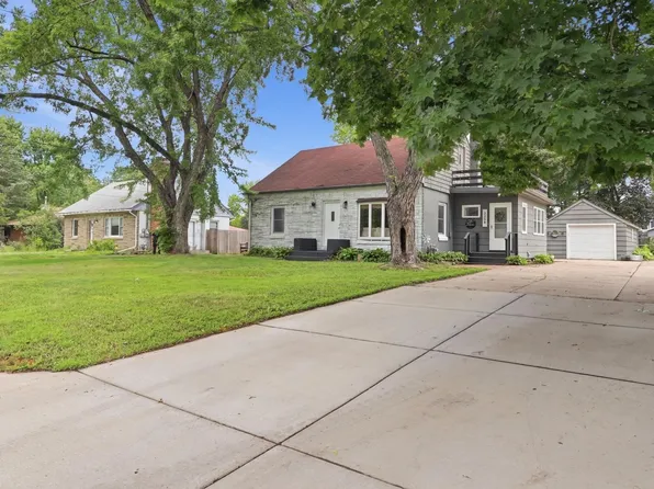 2258 W 105th St, Minneapolis, MN 55431