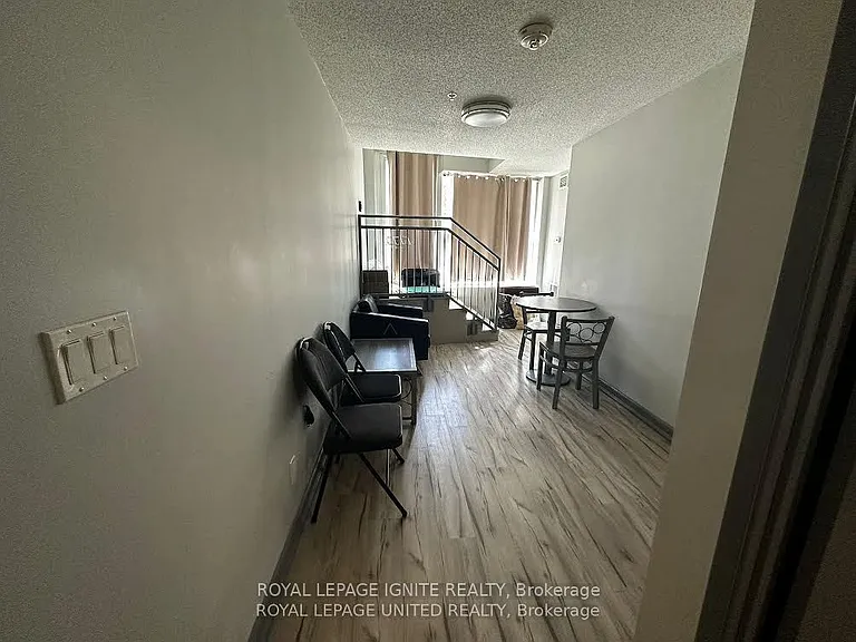 258 A Sunview St #111 — Photo 6