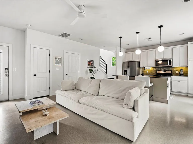 1213 Eleanor St #B — Photo 1