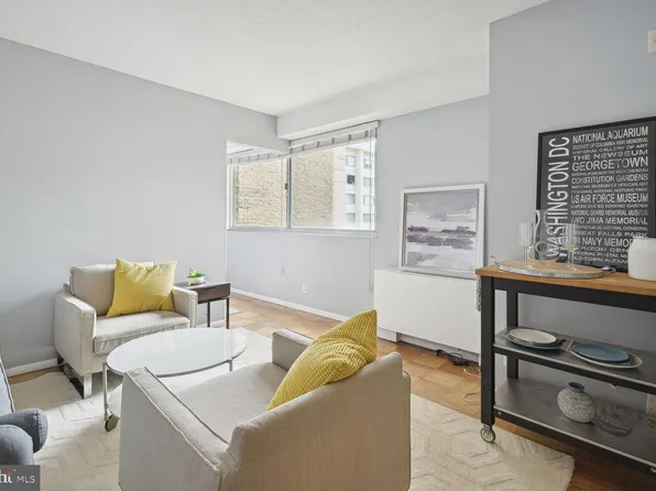 4515 Willard Ave APT 2120S, Chevy Chase, MD 20815
