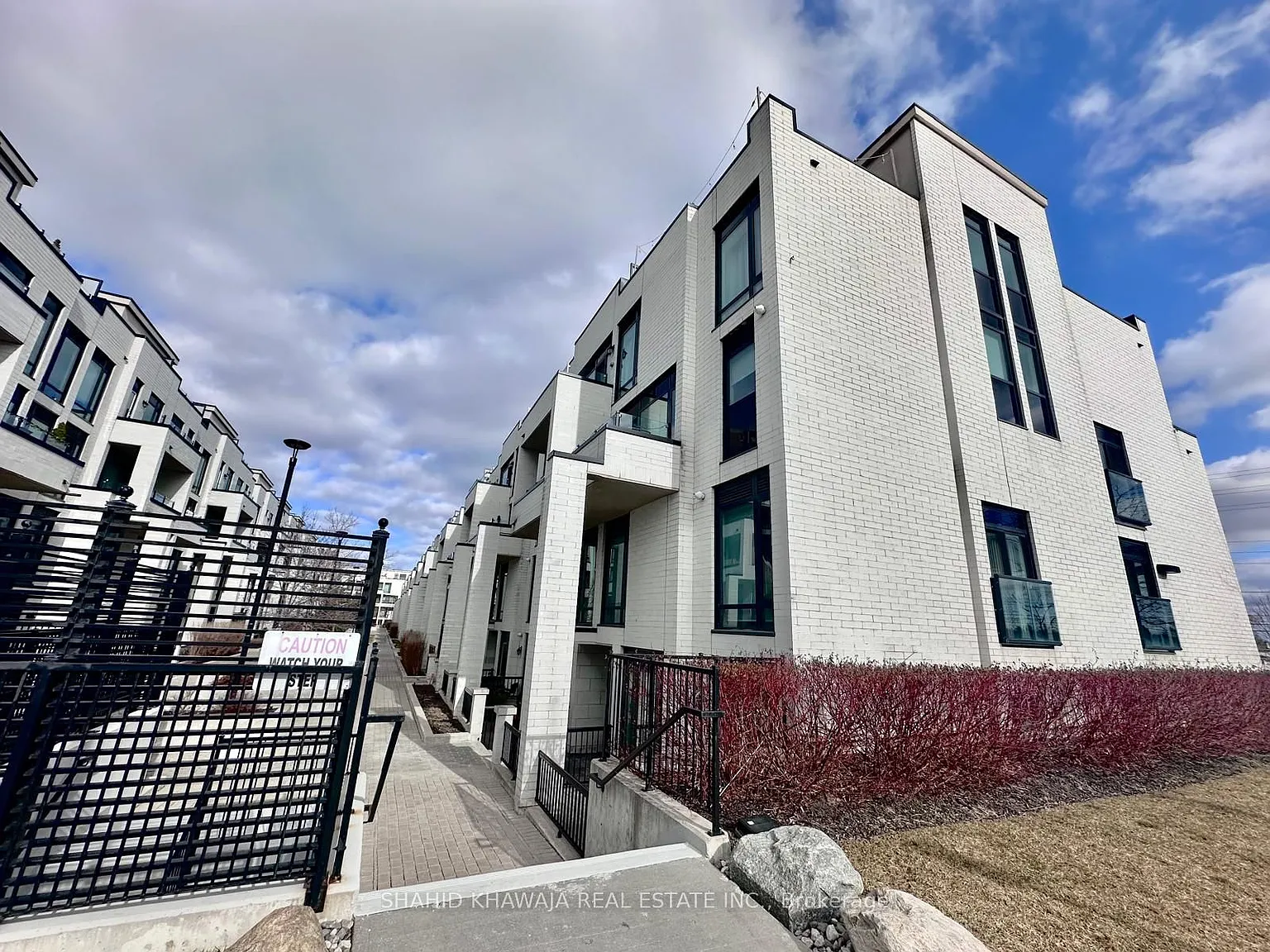 2 bed, $2,800 — Photo 1