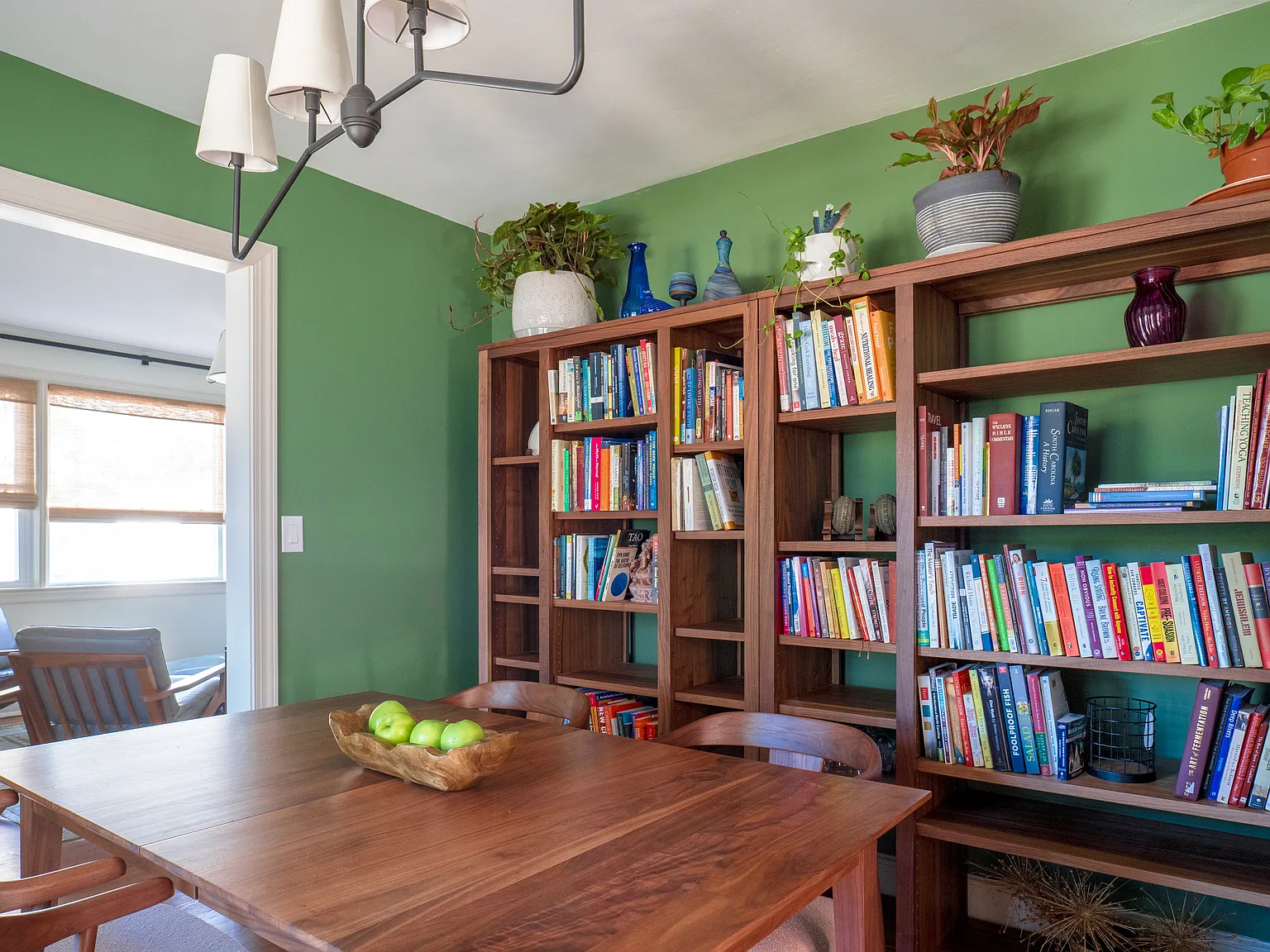29 Oak Forest Dr — Photo 2