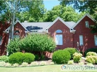 1737 Alm Dr NE, Huntsville, AL 35811