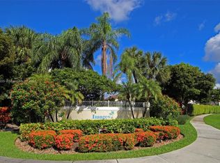 411 NW 109th Ave, Pembroke Pines, FL 33026